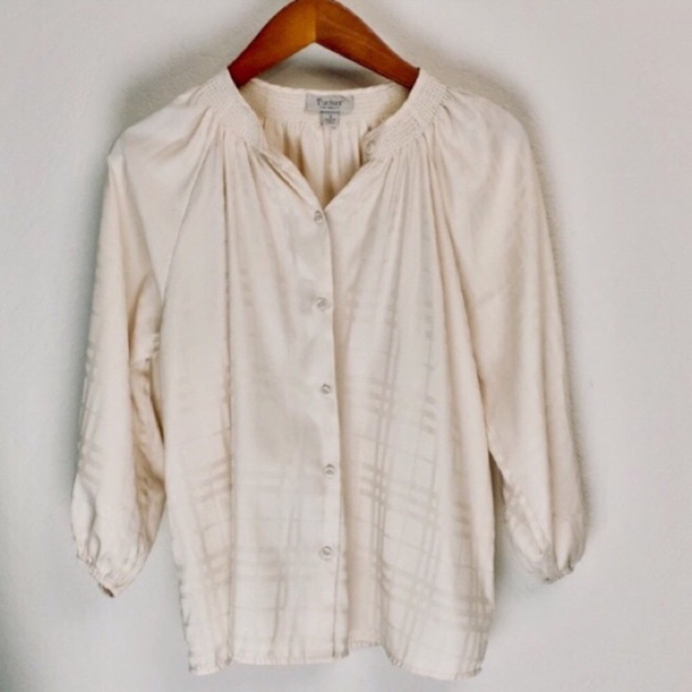 Women’s Size L Cream Cinched Neck Windowpane Top